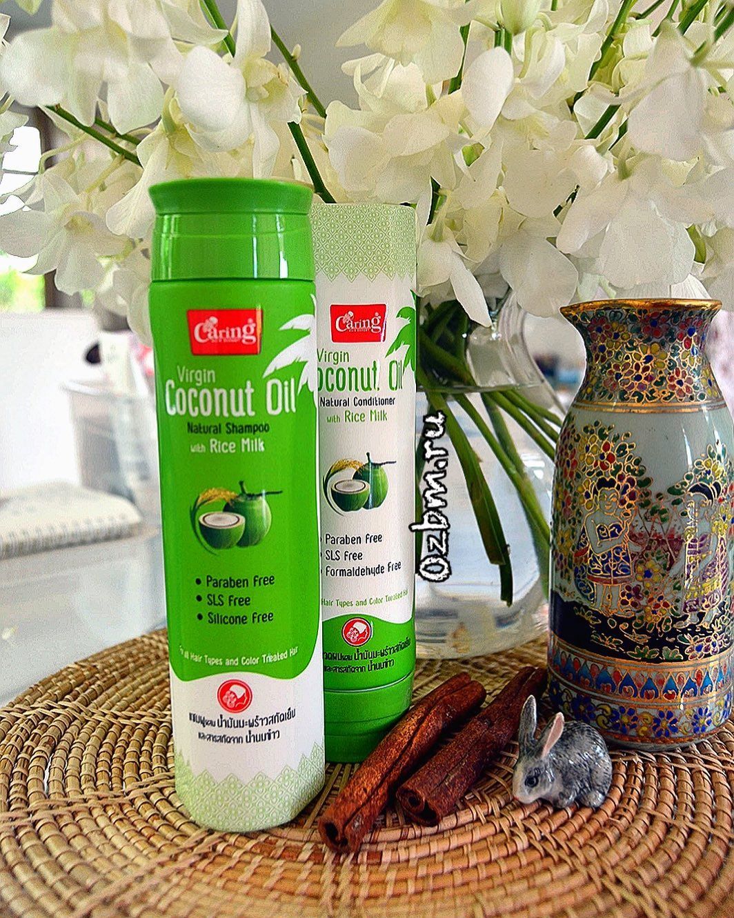 Натуральный кондиционер для волос из Тайланда с кокосовым маслом и рисовым молочком Virgin Coconut Oil Natural Сonditioner With Rice Milk Caring 200 мл